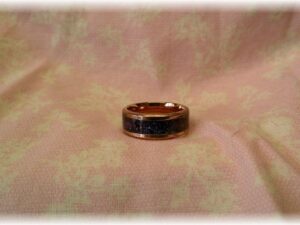 Rose gold, resin, purple glitter - Size 8