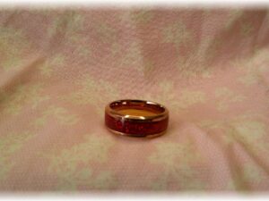 Rose gold, resin, red glitter - Size 9